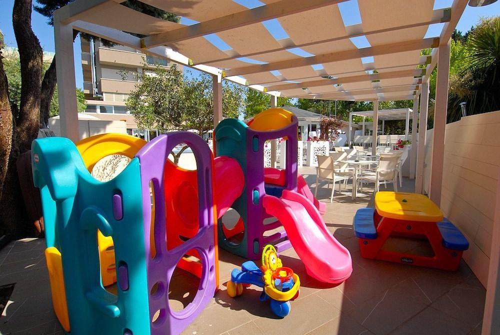 Hotel Pacific Cattolica Dış mekan fotoğraf